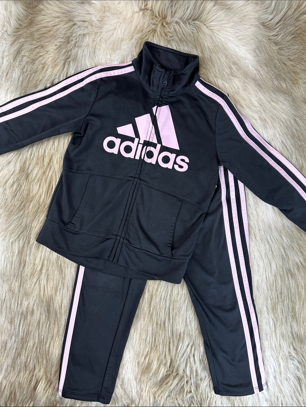 Adidas Girls Black Pink 2 Piece Tracksuit Set Size 6